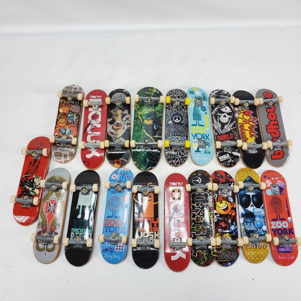 Tech Deck Fingerboard Lot 19pc World Industries Zoo York Birdhouse Multi Color